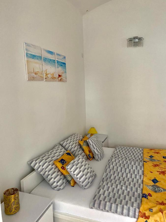 Апартаменты Grande Familia Apartman Эгер Экстерьер фото